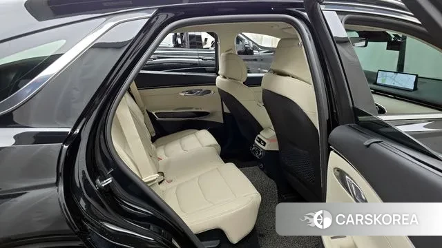 Genesis GV70 2021 Черный из Кореи, фото 3