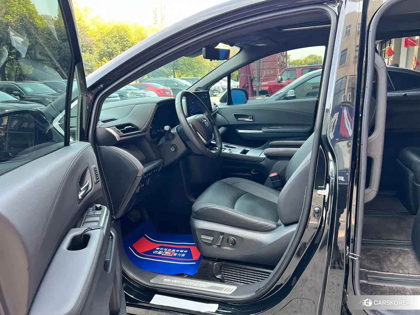 Toyota Sienna 2024 Черный из Китая, фото 3