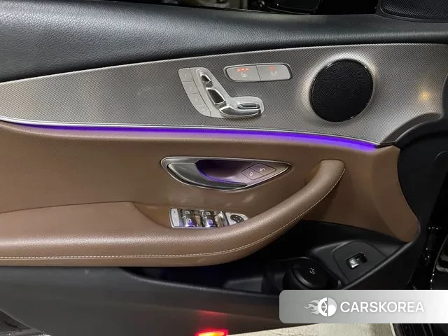 Mercedes-Benz E-Class W213 2019 Черный из Кореи, фото 3