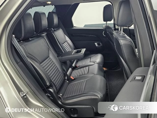 Land Rover Discovery 5 2023 Серебристо-серый из Кореи, фото 3