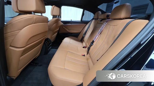 BMW 5 Series (G30) 2023 Черный из Кореи, фото 3