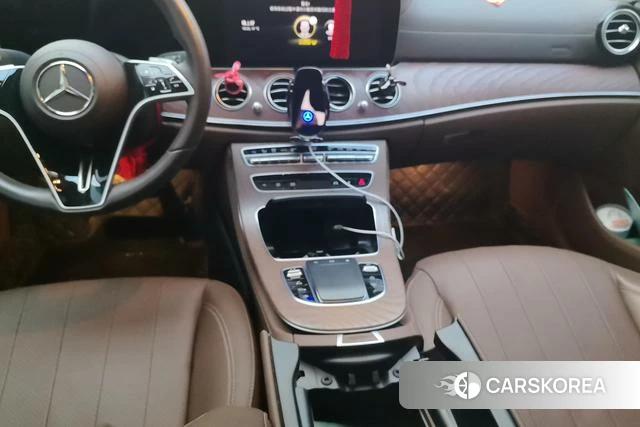 Mercedes-Benz E-class 2023 Черный из Китая, фото 3