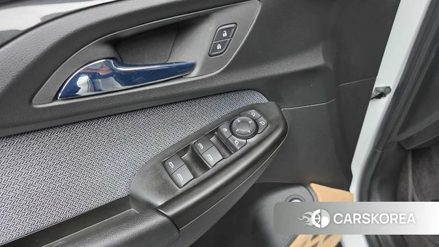 Chevrolet (GM Daewoo) Trailblazer 2022 Белый из Кореи, фото 3