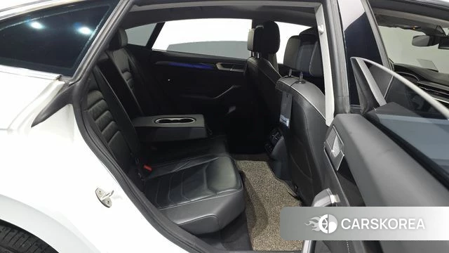 Volkswagen Arteon 2022 Белый из Кореи, фото 3