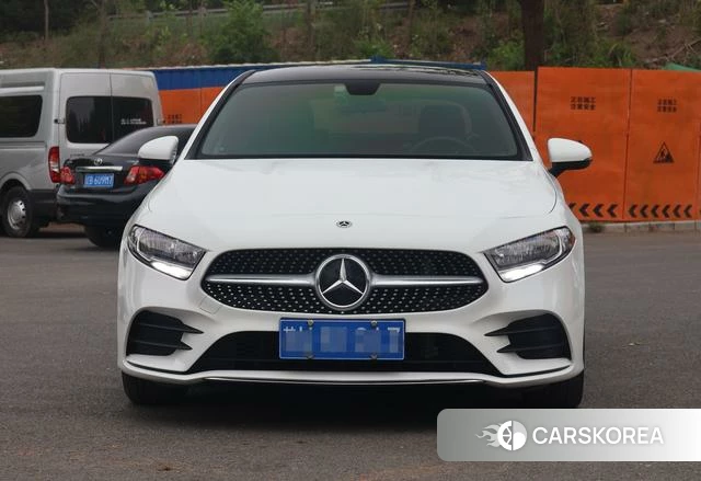 Mercedes-Benz Class A 2022 Белый из Китая, фото 3