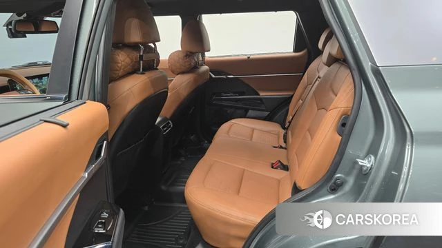 Ssangyong Torres 2022 Темно-зеленый из Кореи, фото 3