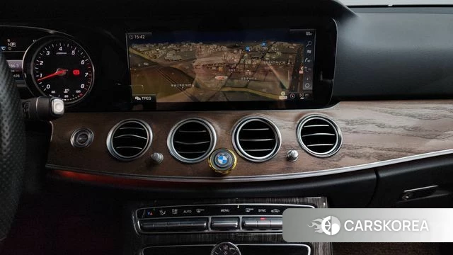 Mercedes-Benz E-Class W213 2018 Черный из Кореи, фото 3