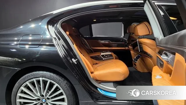 BMW 7 Series (G11) 2021 Черный из Кореи, фото 3