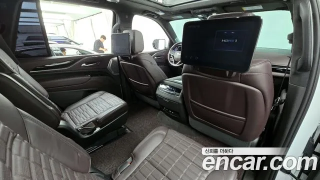 Cadillac Escalade 5th Generation 2023 Белый из Кореи, фото 3