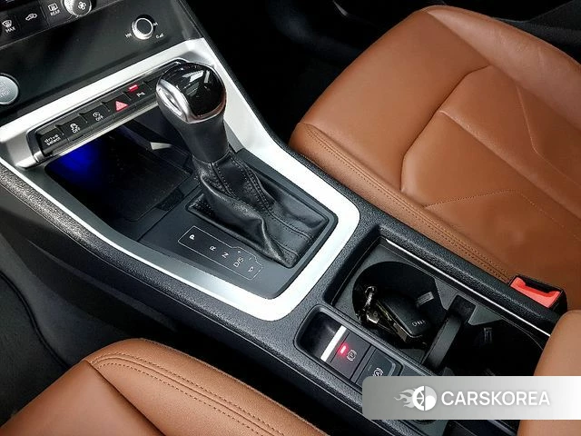 Audi Q3 (F3) 2020 Белый из Кореи, фото 3