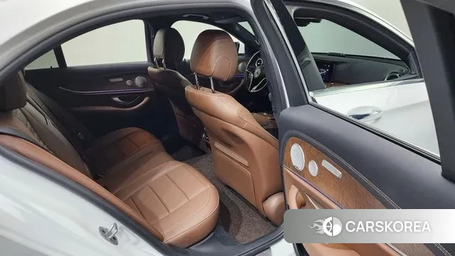 Mercedes-Benz E-Class W213 2021 Белый из Кореи, фото 3