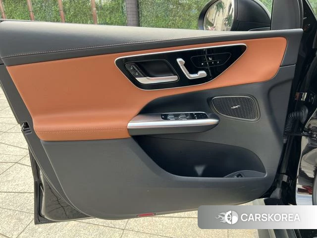 Mercedes-Benz GLC 2024 Черный из Китая, фото 3