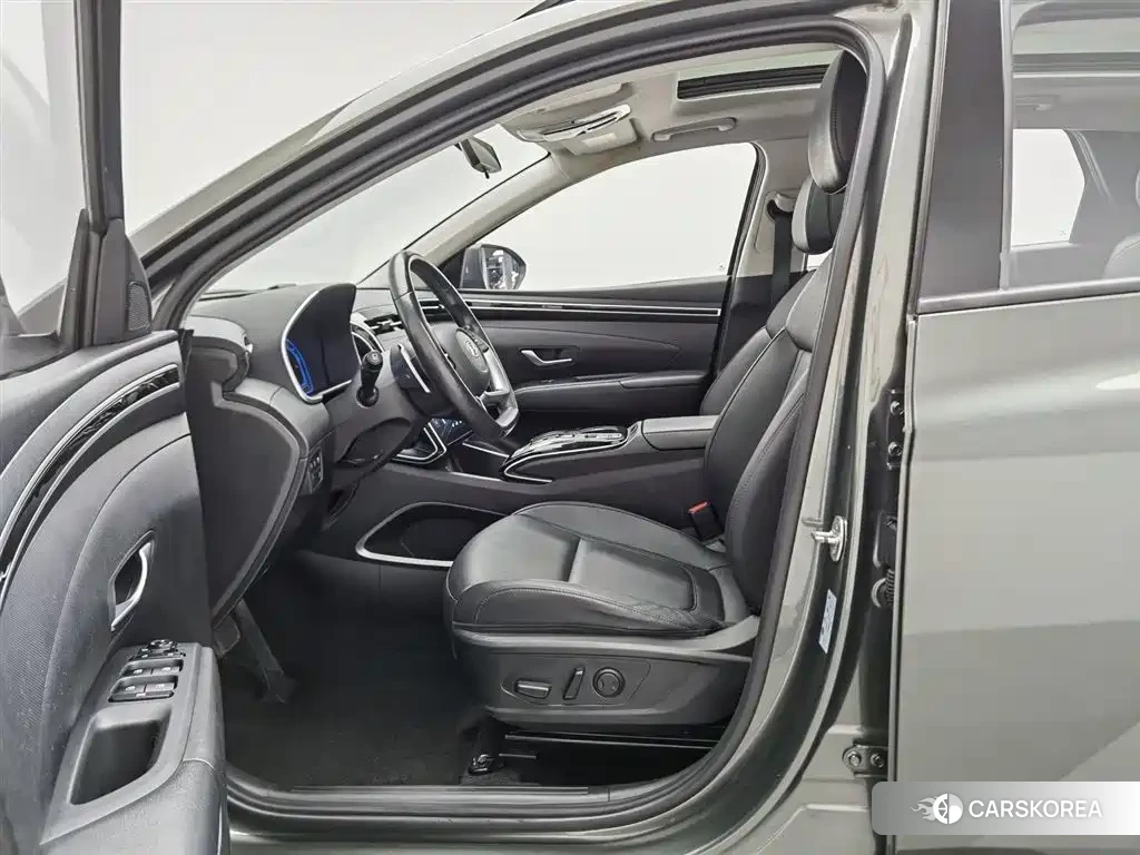 Hyundai Tucson 2023 Silver/gray из Китая, фото 3