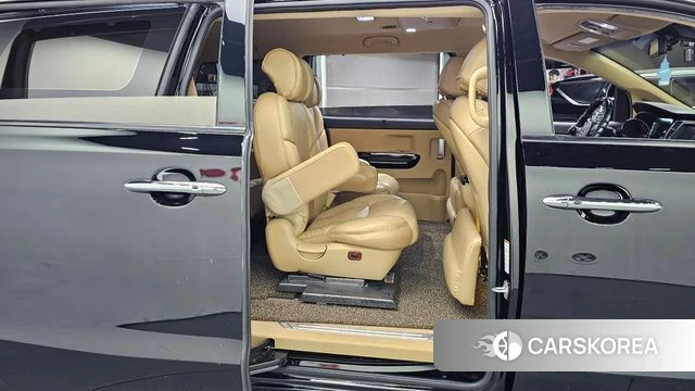 Kia The New Carnival 2018 Черный из Кореи, фото 3