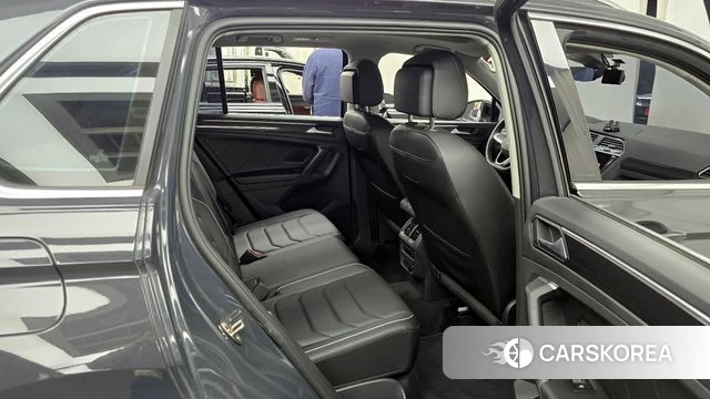 Volkswagen Tiguan second Generation 2022 Серый из Кореи, фото 3