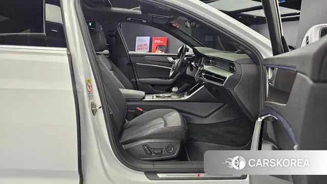 Audi A6 (C8) 2021 Белый из Кореи, фото 3