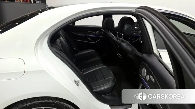 Mercedes-Benz E-Class W213 2019 Белый из Кореи, фото 3