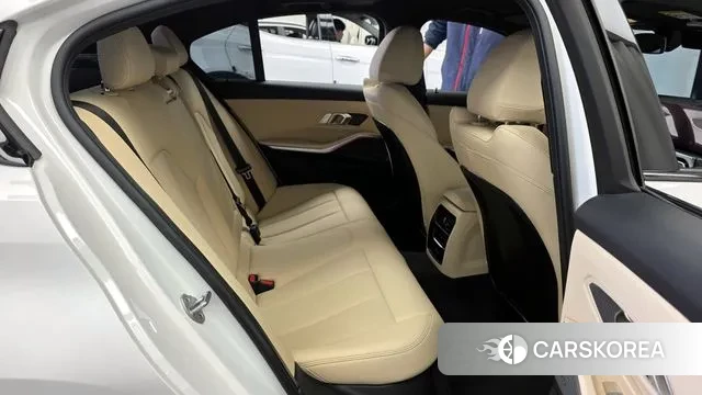 BMW 3 Series (G20) 2024 Белый из Кореи, фото 3