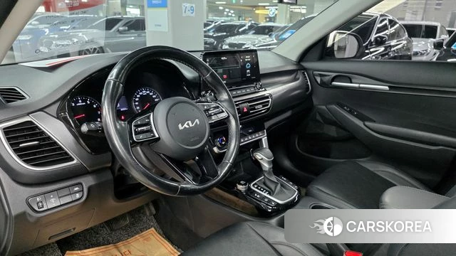 Kia Seltos 2022 Белый из Кореи, фото 3