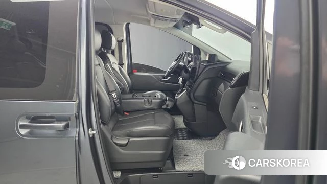 Hyundai Staria 2022 Серый из Кореи, фото 3