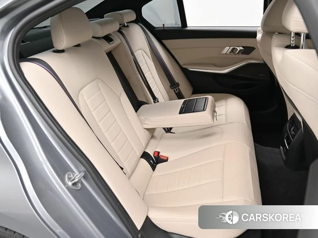 BMW 3 Series (G20) 2025 Серебристо-серый из Кореи, фото 3