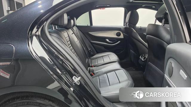 Mercedes-Benz E-Class W213 2020 Черный из Кореи, фото 3