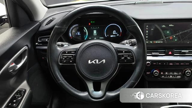 Kia Niro Plus 2022 Белый из Кореи, фото 3