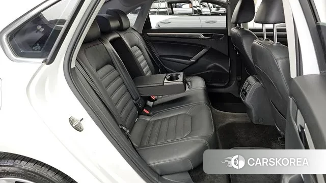 Volkswagen The New Passat 2018 Белый из Кореи, фото 3