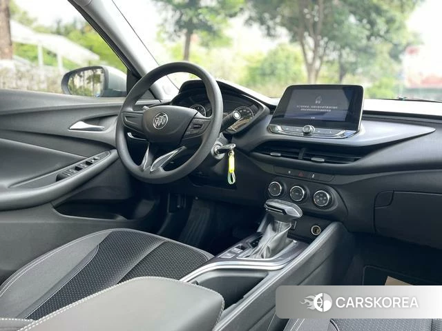 Buick Weilang 2023 Серебристо-серый из Китая, фото 3