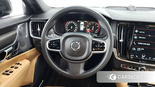 Volvo V90 Cross-Country 2018 Черный из Кореи, фото 3