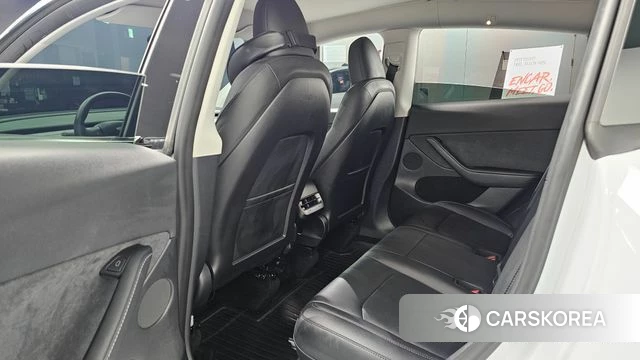 Tesla Model Y 2023 Белый из Кореи, фото 3