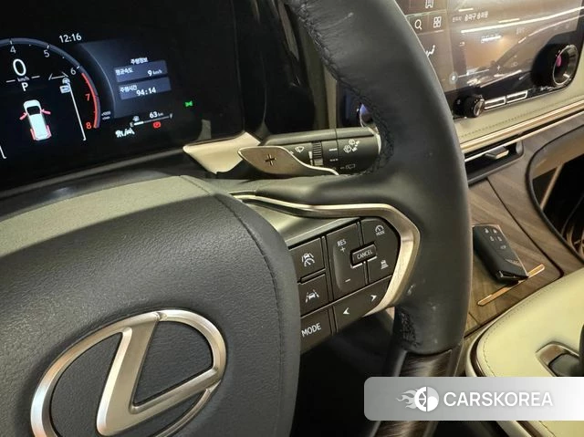 Lexus LM Second Generation 2024 Черный из Кореи, фото 3