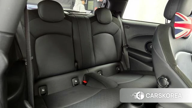 Mini Cooper Electric 2023 Серебряный из Кореи, фото 3