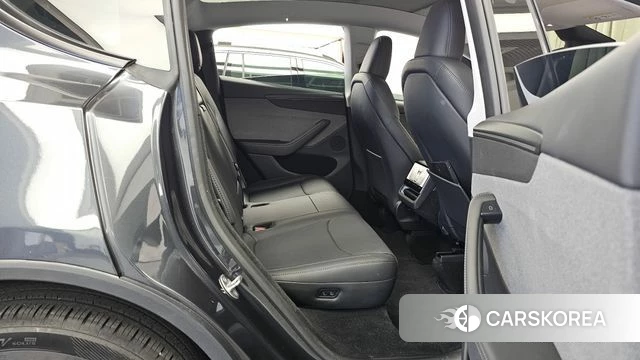 Tesla Model Y 2025 Серый из Кореи, фото 3