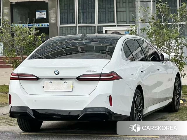 BMW 5 series 2026 Белый из Китая, фото 3