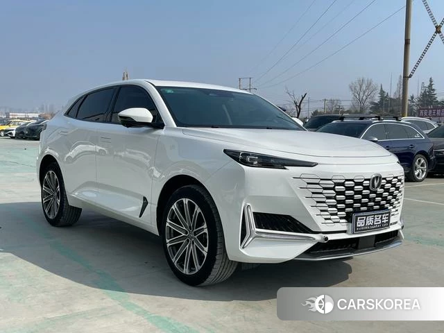 Chang'an UNI-K 2022 Белый из Китая, фото 3