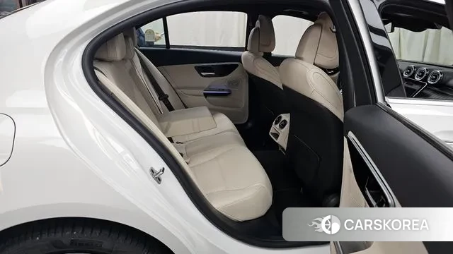 Mercedes-Benz C-Class W206 2025 Белый из Кореи, фото 3