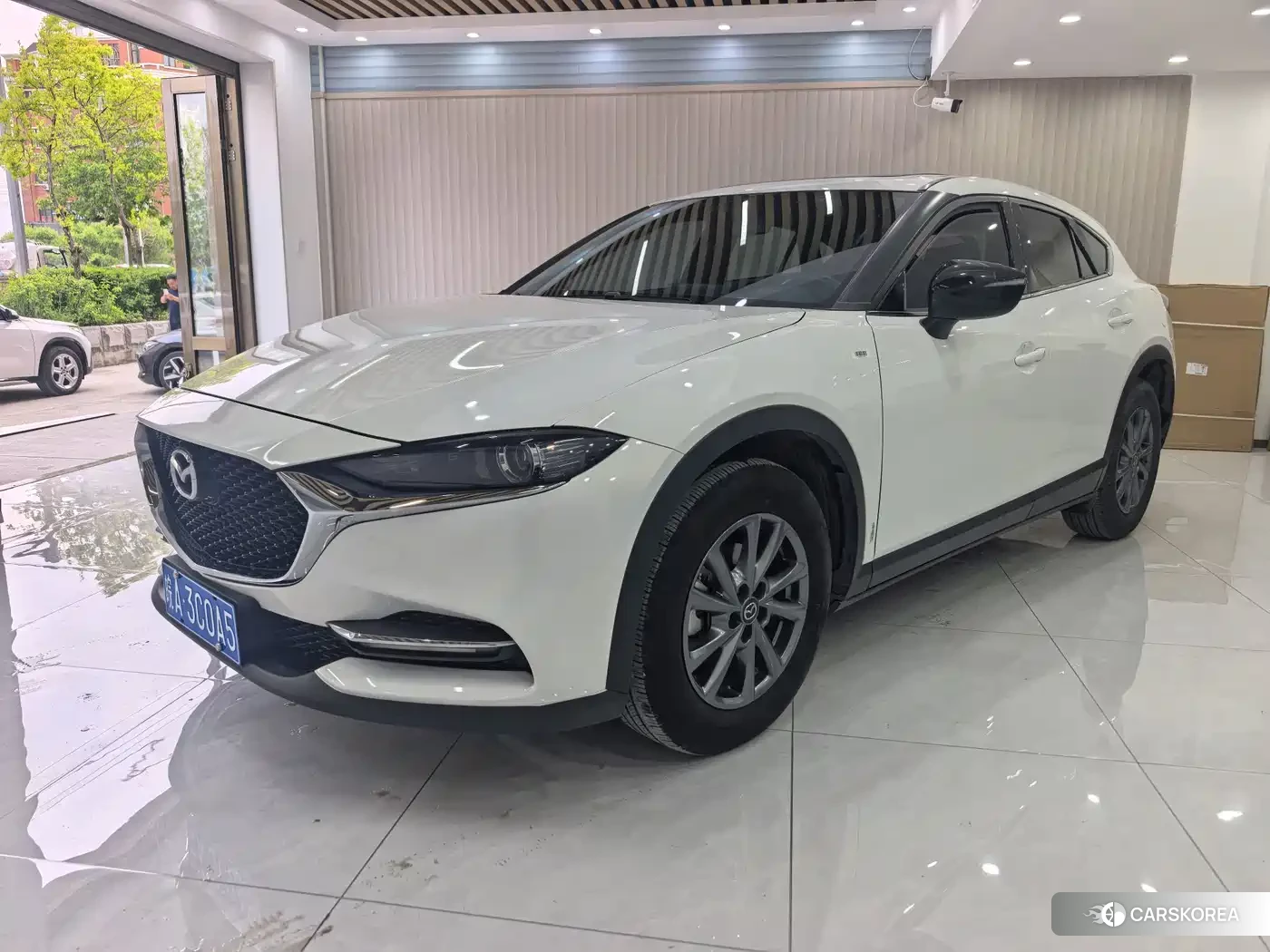 Mazda CX-4 2023 Белый из Китая, фото 4