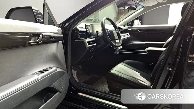 Hyundai Grandeur Hybrid (GN7) 2022 Черный из Кореи, фото 3