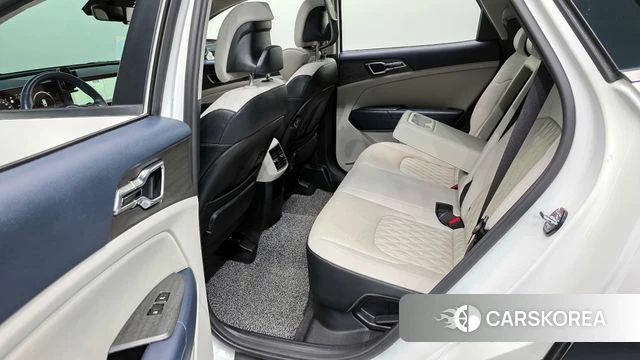 Kia Sportage 5th Generation Hybrid 2022 Белый из Кореи, фото 3