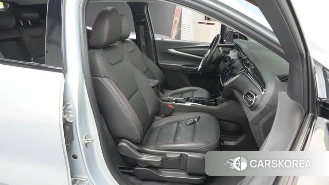 Chevrolet (GM Daewoo) Bolt EUV 2023 Серебристо-серый из Кореи, фото 3