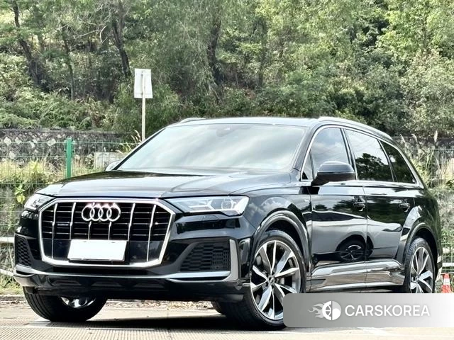 Audi Q7 2023 Черный из Китая, фото 3