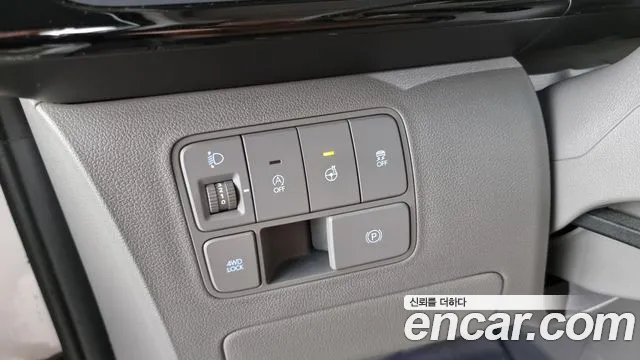 Hyundai Staria 2023 Белый из Кореи, фото 3