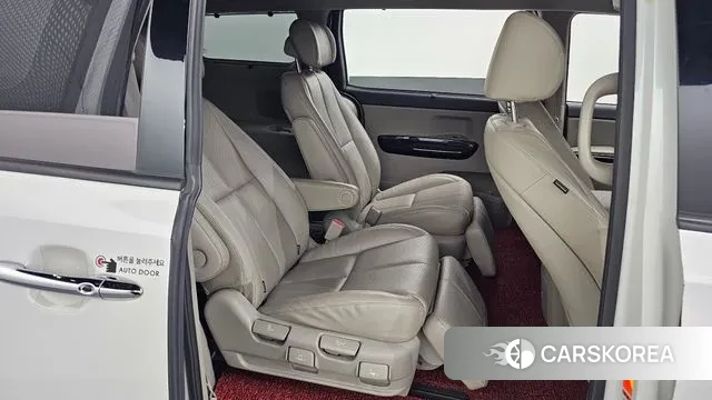 Kia The New Carnival 2019 Белый из Кореи, фото 3