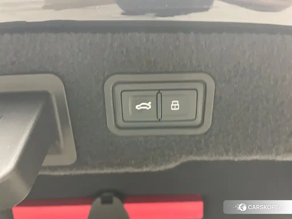 Audi A8 2021 Черный из Китая, фото 4