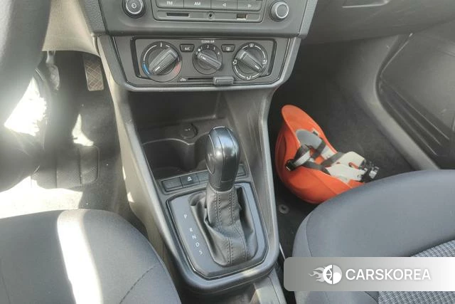 Volkswagen Santana 2022 Белый из Китая, фото 3