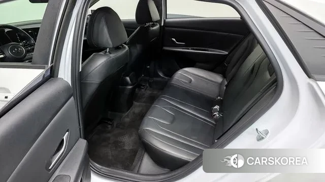 Hyundai Avante (CN7) 2023 Белый из Кореи, фото 3