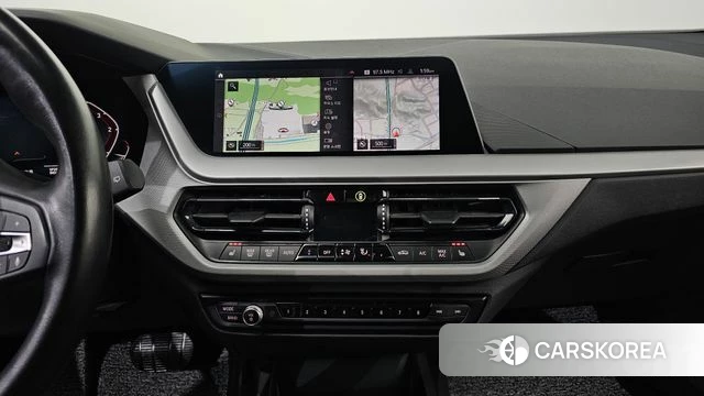 BMW 1 Series (F40) 2021 Белый из Кореи, фото 3