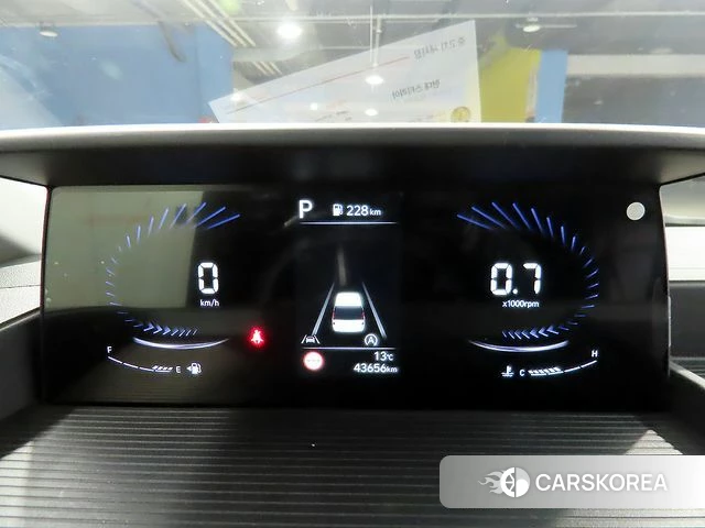 Hyundai Staria 2021 Серебряный из Кореи, фото 3