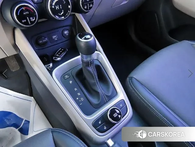 Hyundai Venue 2019 Синий из Кореи, фото 3